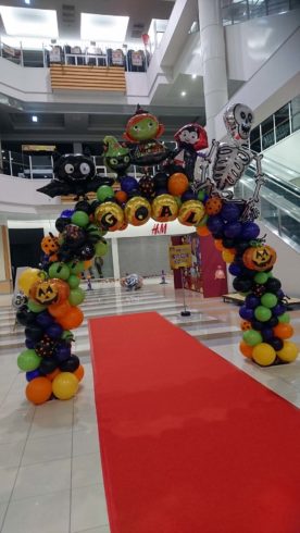 ハロウィンキャラクターアーチ